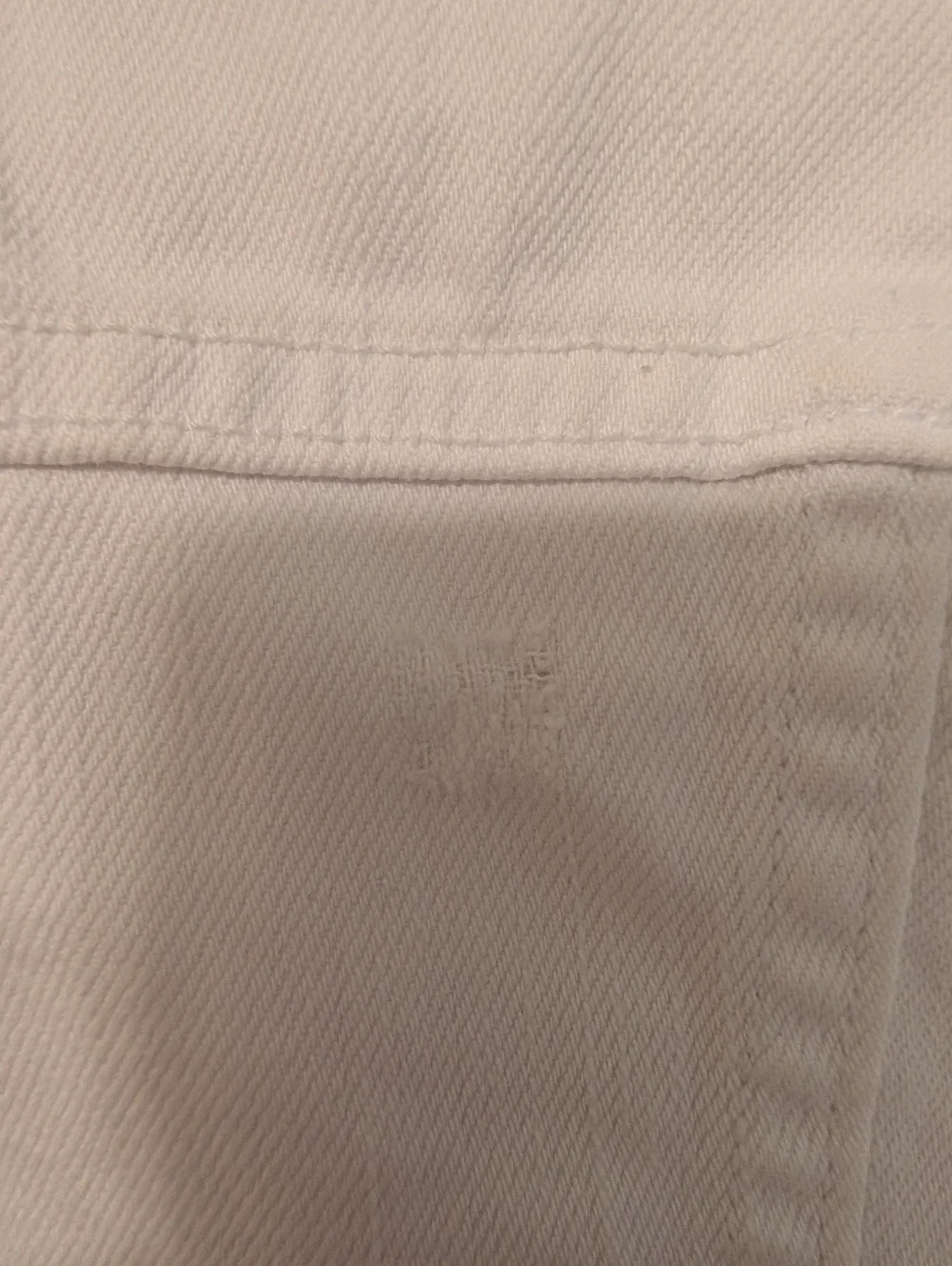 Levi's Distressed  White Women's Denim Trucker Jacket - Picture 5 of 5